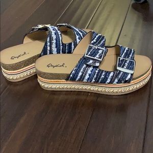 Size 7 Women’s Qupid Sandals
